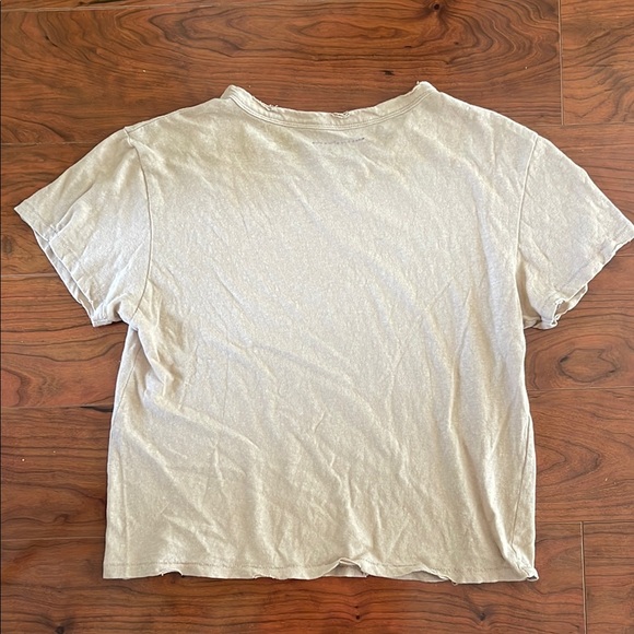 American Eagle Beige Short Sleeve Slightly Cropped Tee Shirt Top - Picture 3 of 3